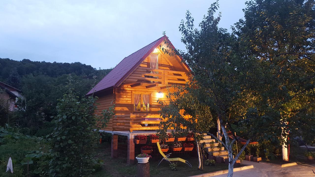 Vacation Home Sajra Kulen Vakuf Ngoại thất bức ảnh